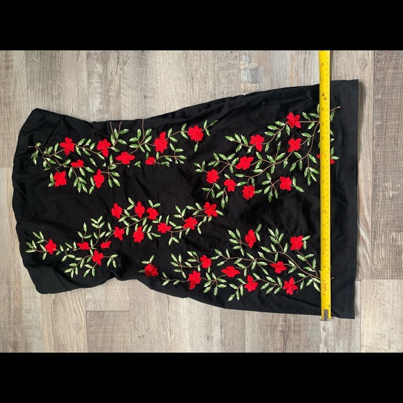 Black Short Guess Dress - Picture 4 of 7